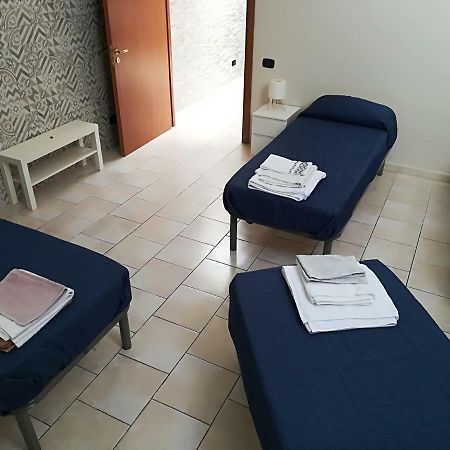 Ale&France House Bed & Breakfast Napoli Bagian luar foto