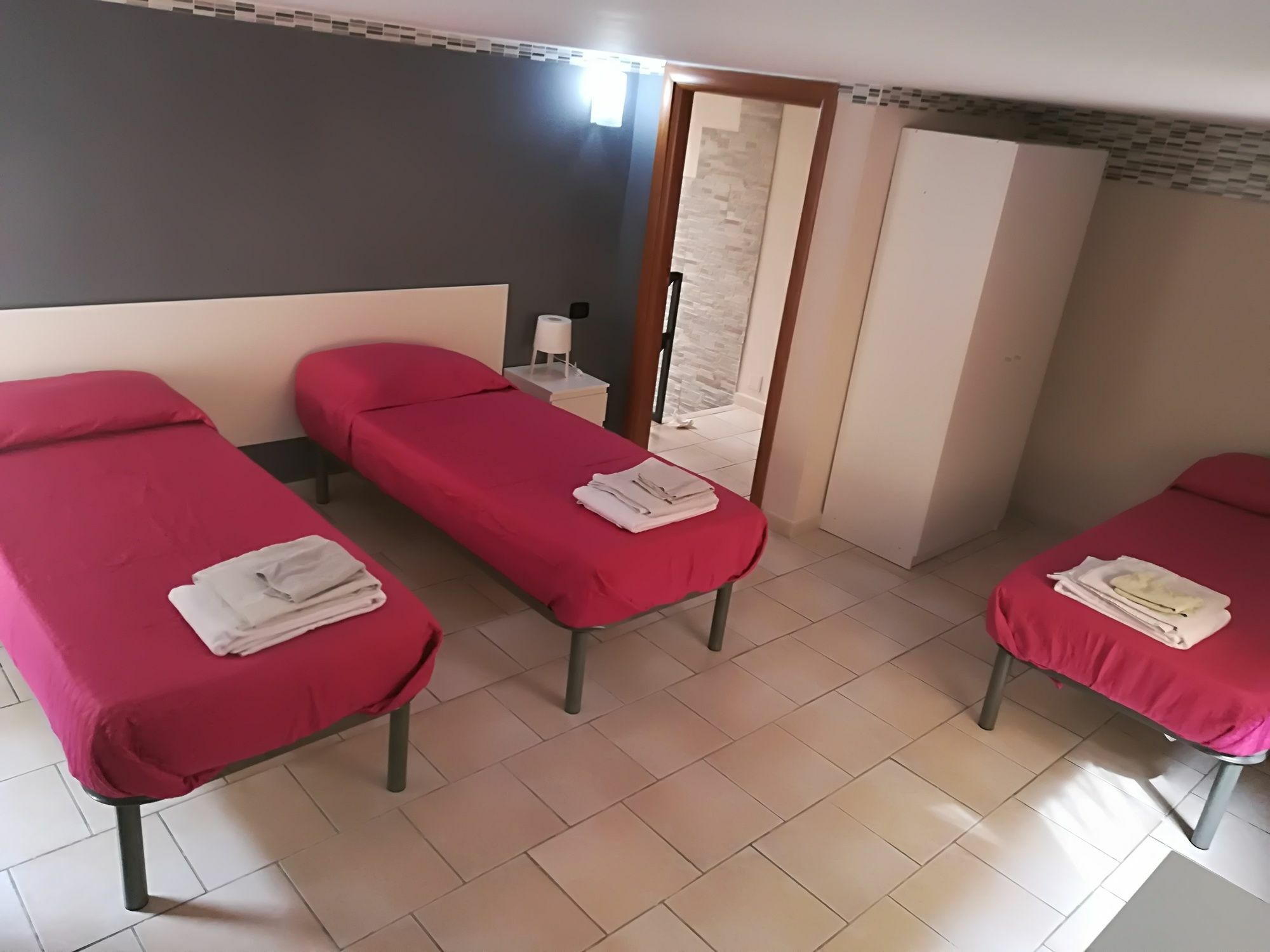 Ale&France House Bed & Breakfast Napoli Bagian luar foto