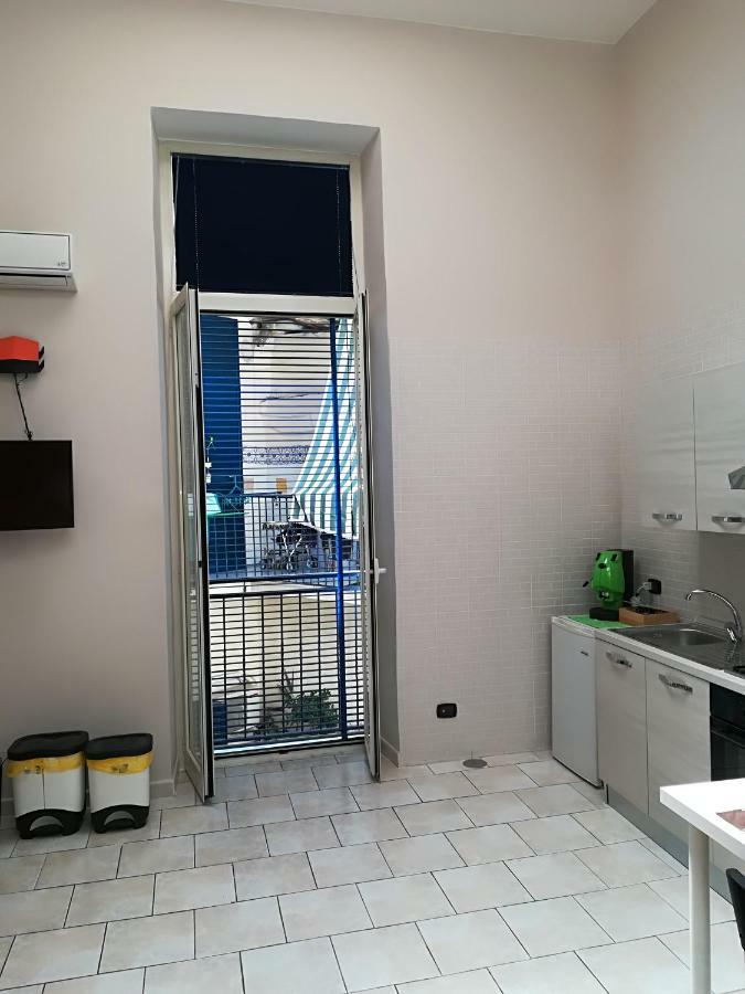 Ale&France House Bed & Breakfast Napoli Bagian luar foto